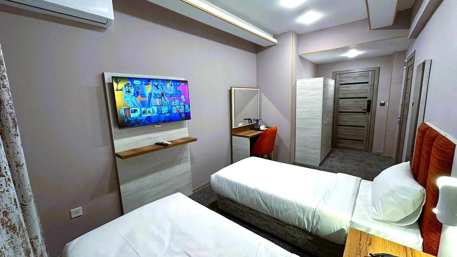 Amazon Hotel - Free Massage Bakü