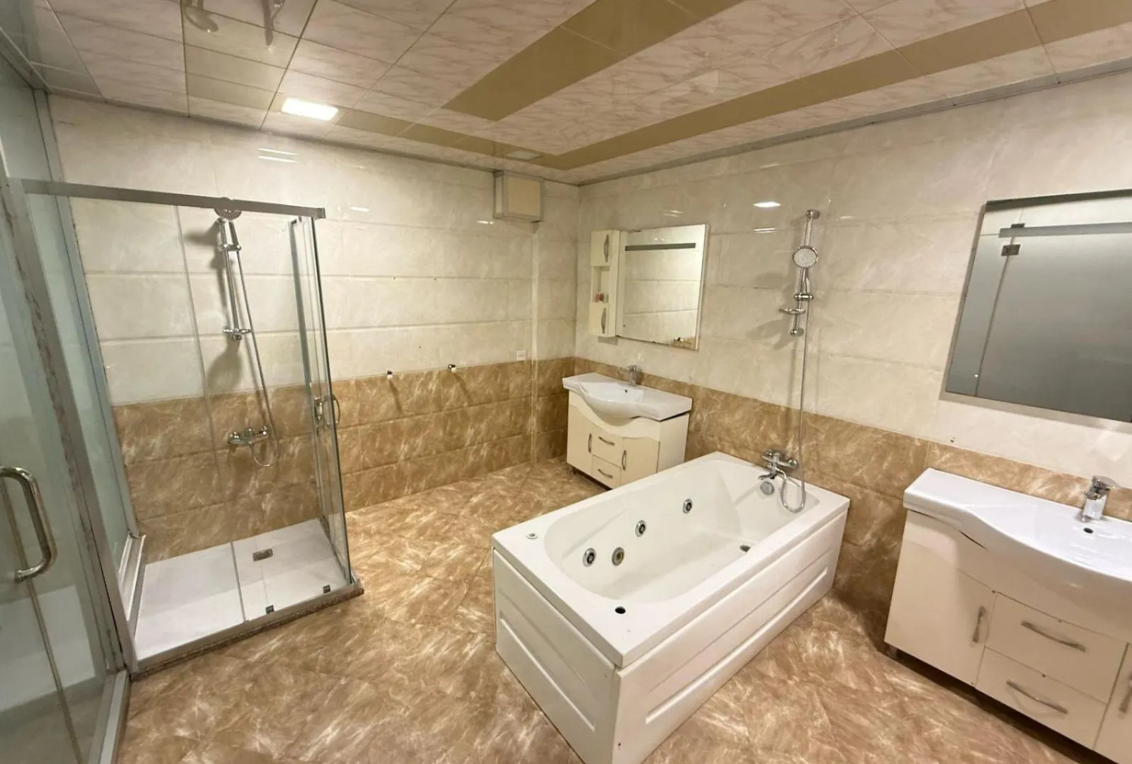 ***  Amazon Hotel Baku Azerbaijan